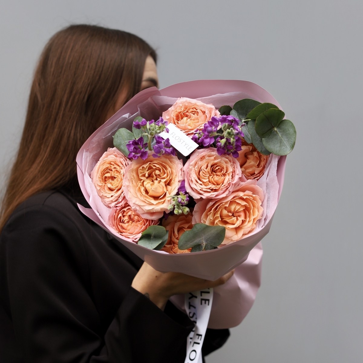 buket pionovidnyj s rozami 3